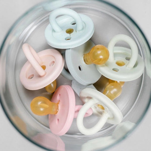 Bumi Bebe Cherry Teat Pacifiers || Twin pack > Size 3-36 months image 1